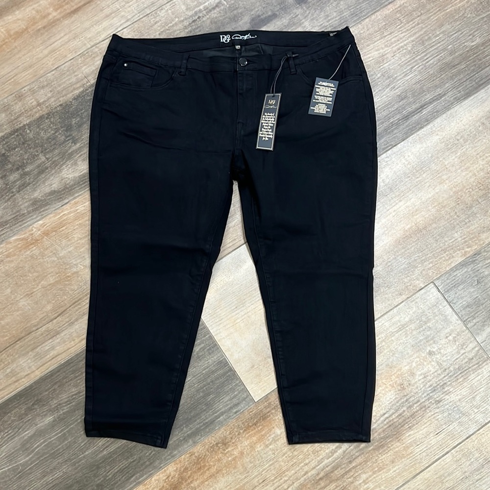 NWT{DG2}Women’s Sz 26PW Black Skinny Jeans